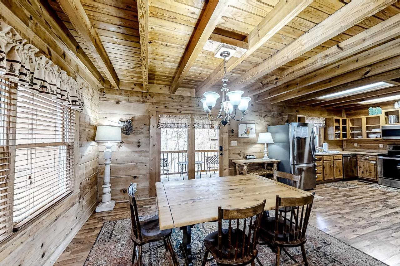 Villa Mountain Lion's Tales à Gatlinburg Extérieur photo