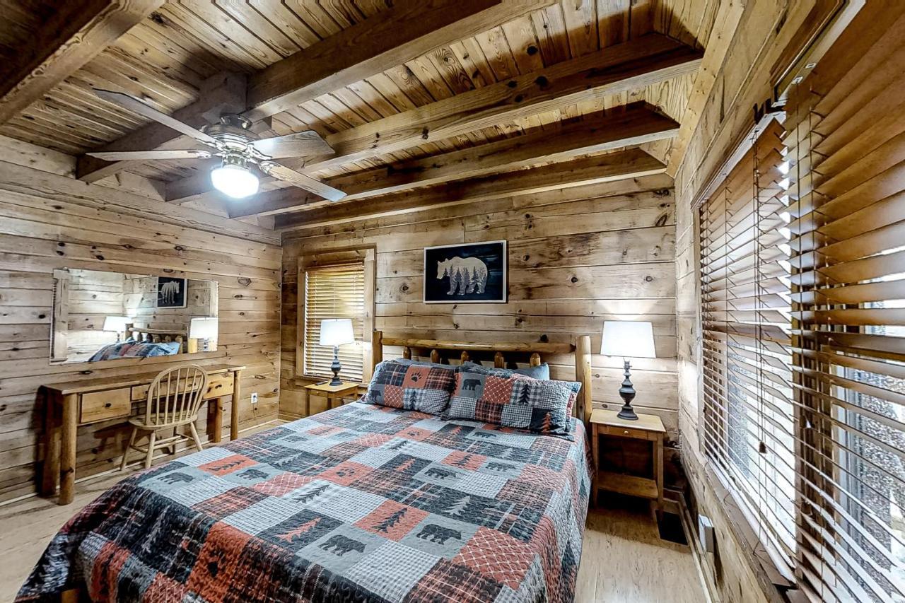 Villa Mountain Lion's Tales à Gatlinburg Extérieur photo