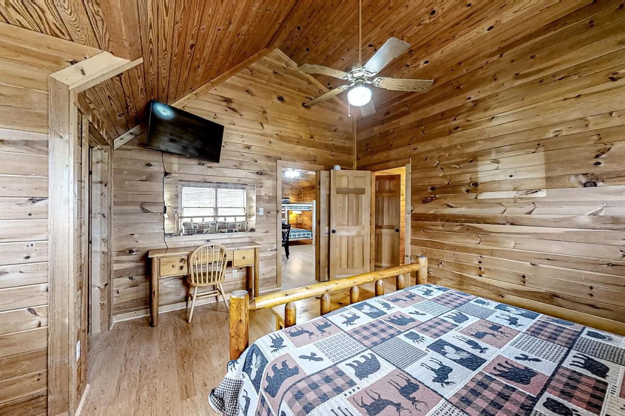 Villa Mountain Lion's Tales à Gatlinburg Extérieur photo