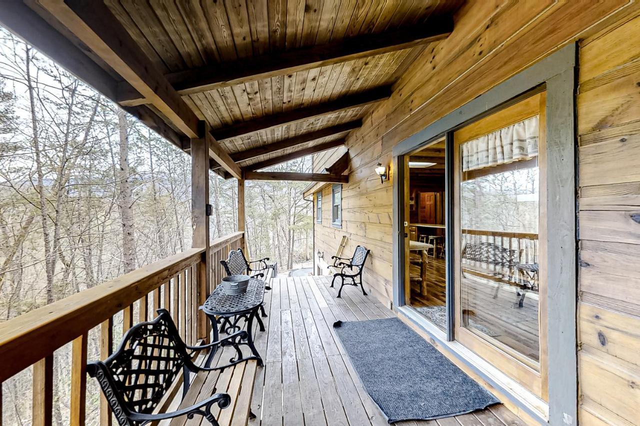 Villa Mountain Lion's Tales à Gatlinburg Extérieur photo