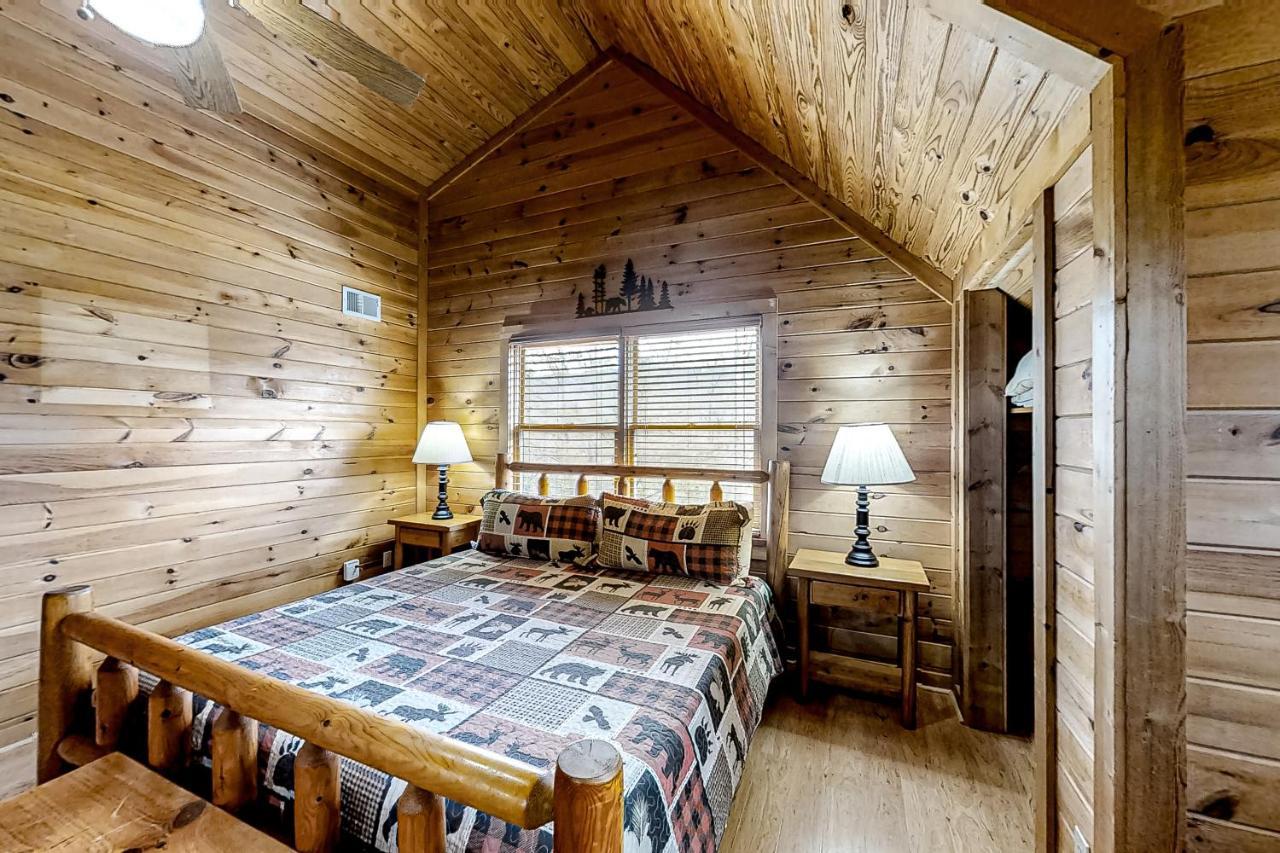 Villa Mountain Lion's Tales à Gatlinburg Extérieur photo