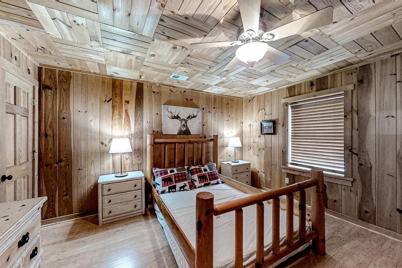 Villa Mountain Lion's Tales à Gatlinburg Extérieur photo